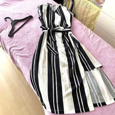 Sleeveless black and white striped knee-length dr… - image 1