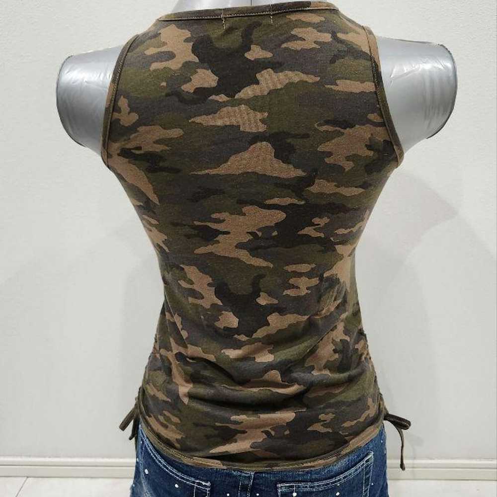 y2k gal grunge camouflage camo logo drost tank top - image 2