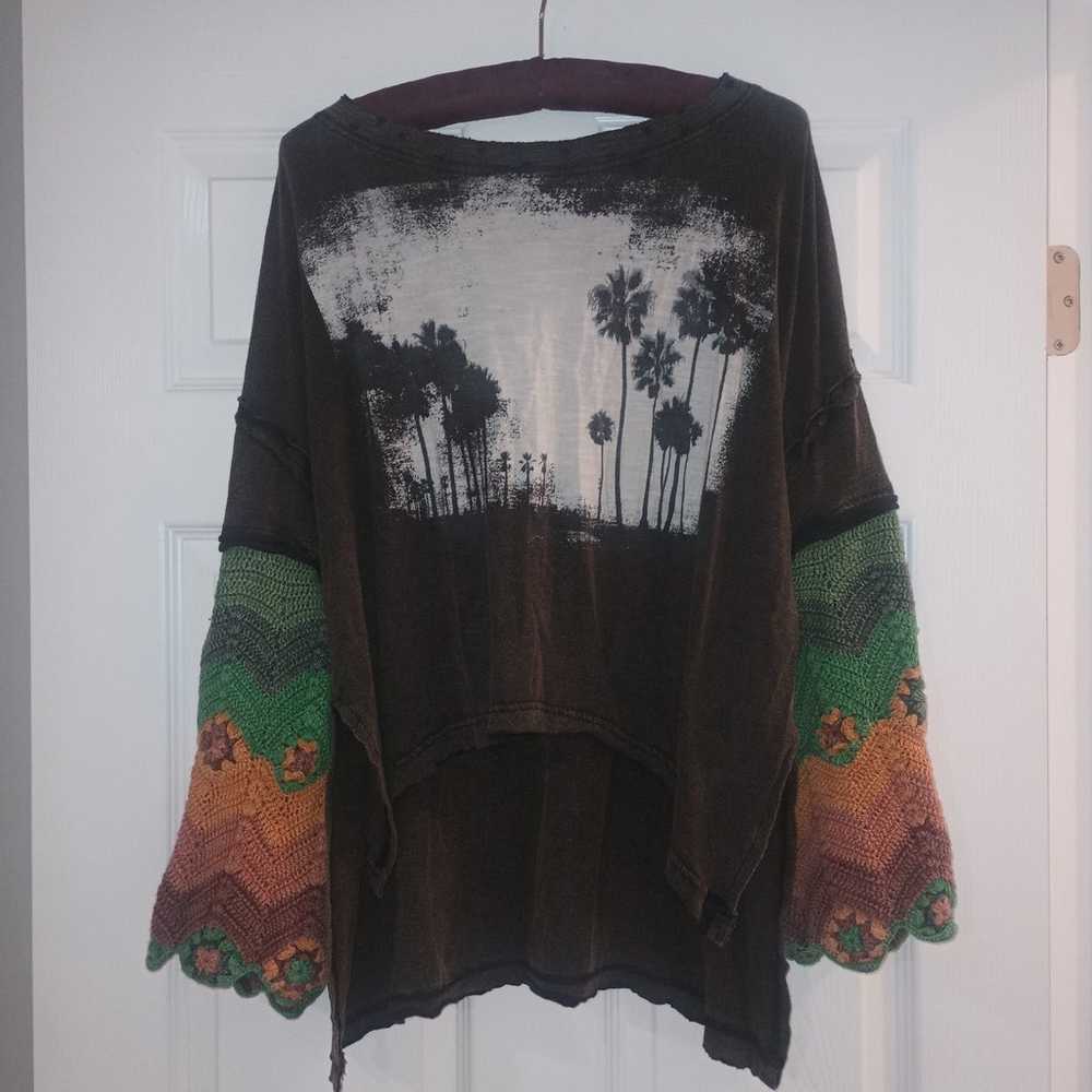 We the Free People So Edgy oversized graphic Tee - image 4