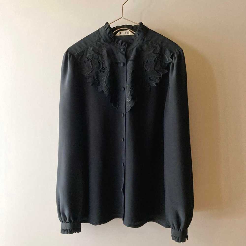 Vintage lace design blouse from the 80s or 90s. - image 2