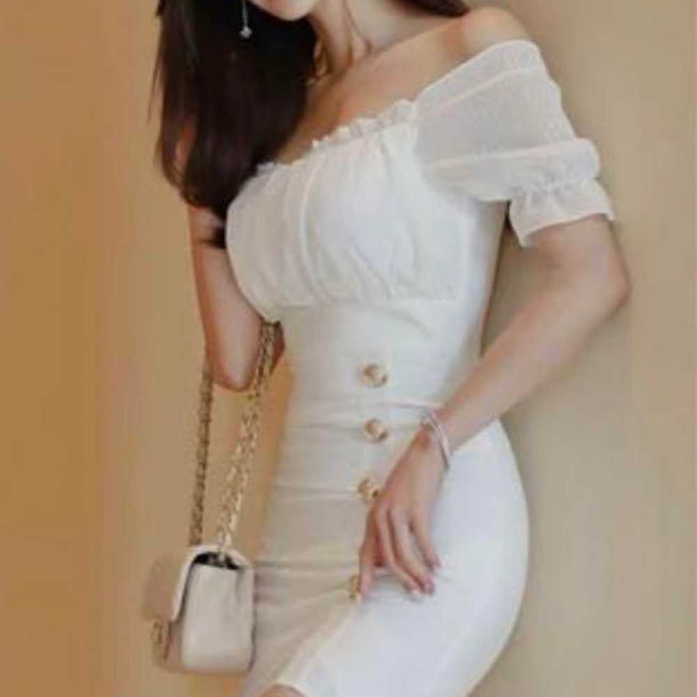 ★Off-Shoulder White Dress M Tight Style★ - image 2