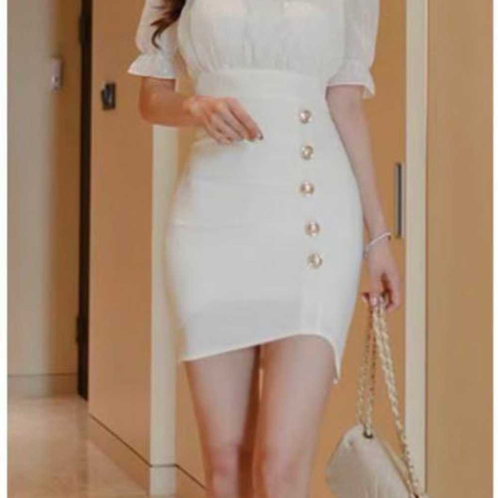 ★Off-Shoulder White Dress M Tight Style★ - image 4