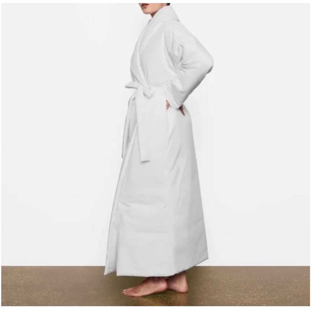 Skims Trench coat - image 10