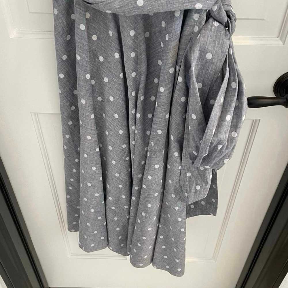 Boden gray and white polka dot wrap dress US size… - image 7