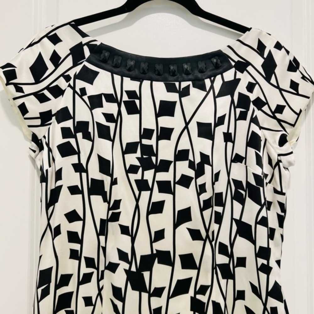 Donna Morgan Black & White 100% Silk Sheath Dress… - image 3