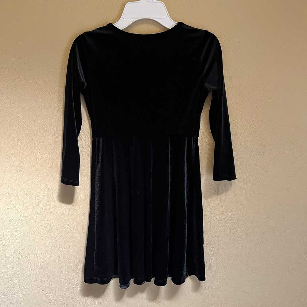 Mommy & me matching black velvet long sleeve dres… - image 3