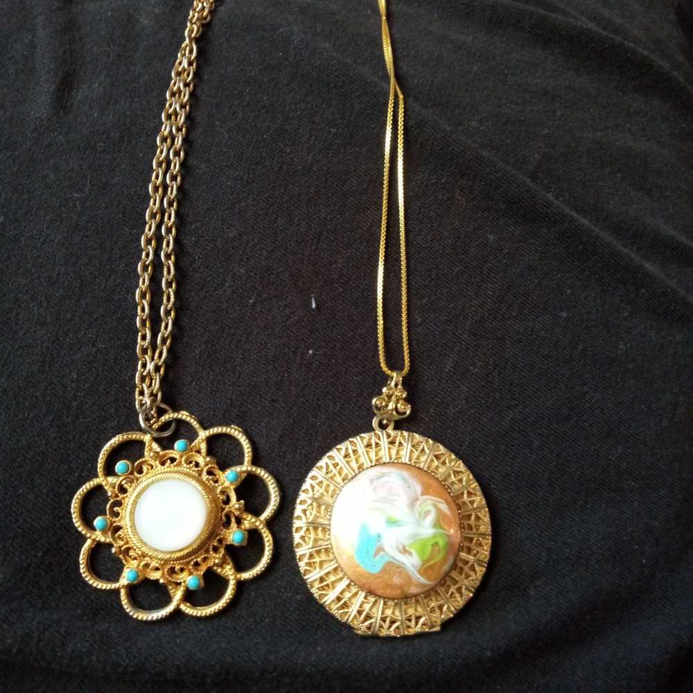 2 beautiful necklaces vintage - image 1