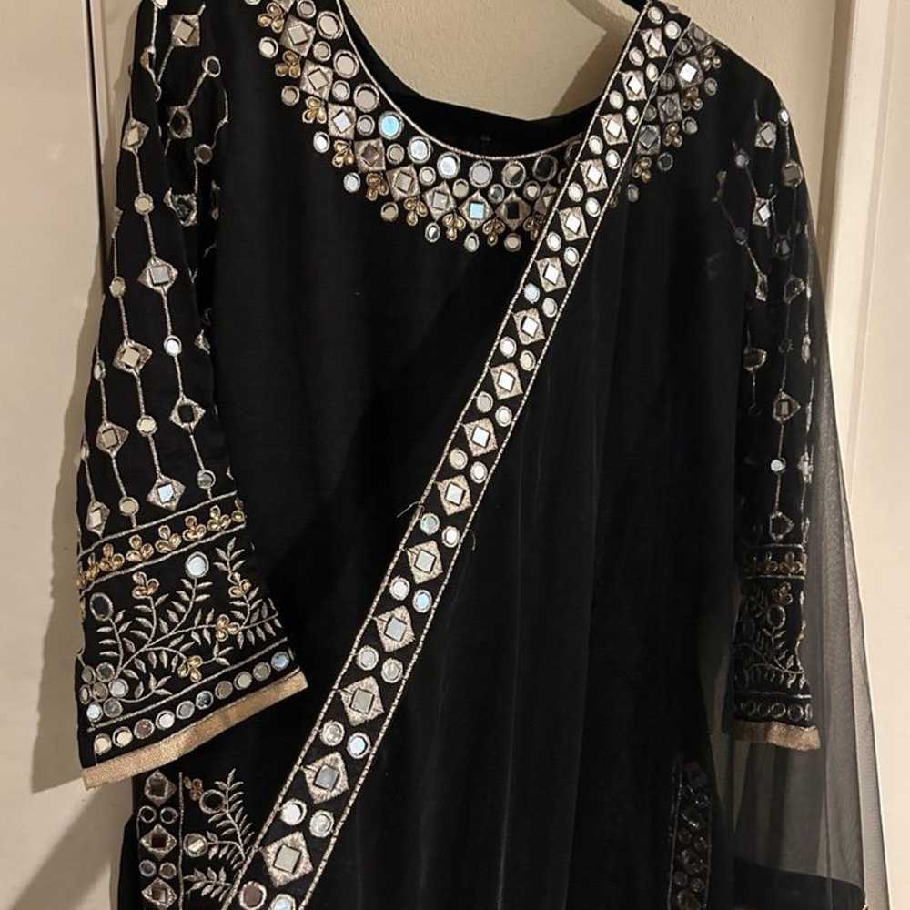 Black salwar kameez mirror work - image 2