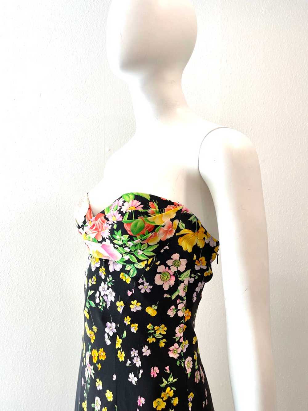 S/S 1993 GIANNI VERSACE Floral Strapless - image 4