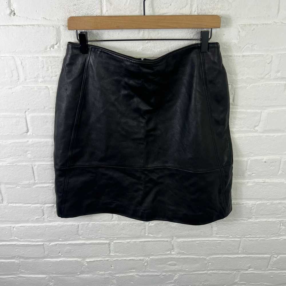 Vintage Vintage Women Faux Leather Short Skirt A-… - image 1