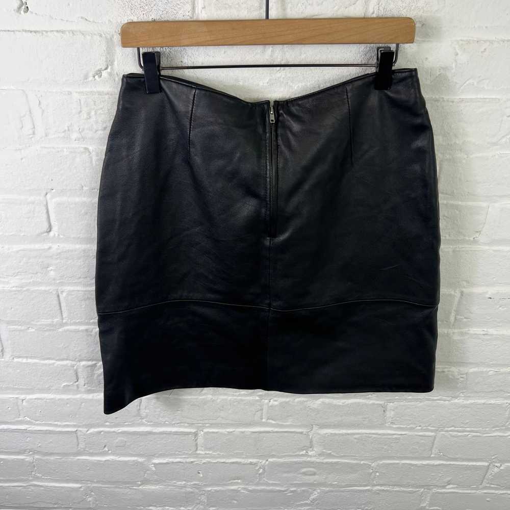 Vintage Vintage Women Faux Leather Short Skirt A-… - image 2