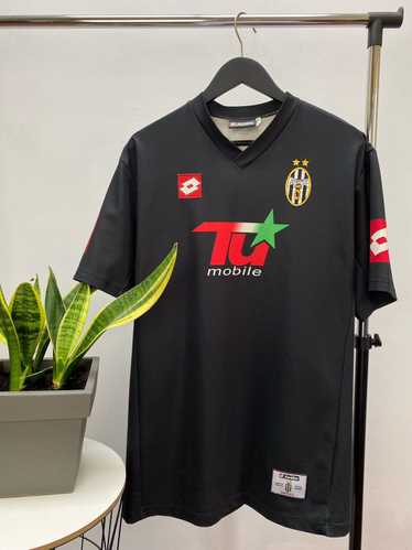 Lotto 2001-02 juventus away - Gem Lotto 2001-02 juventus away - Gem