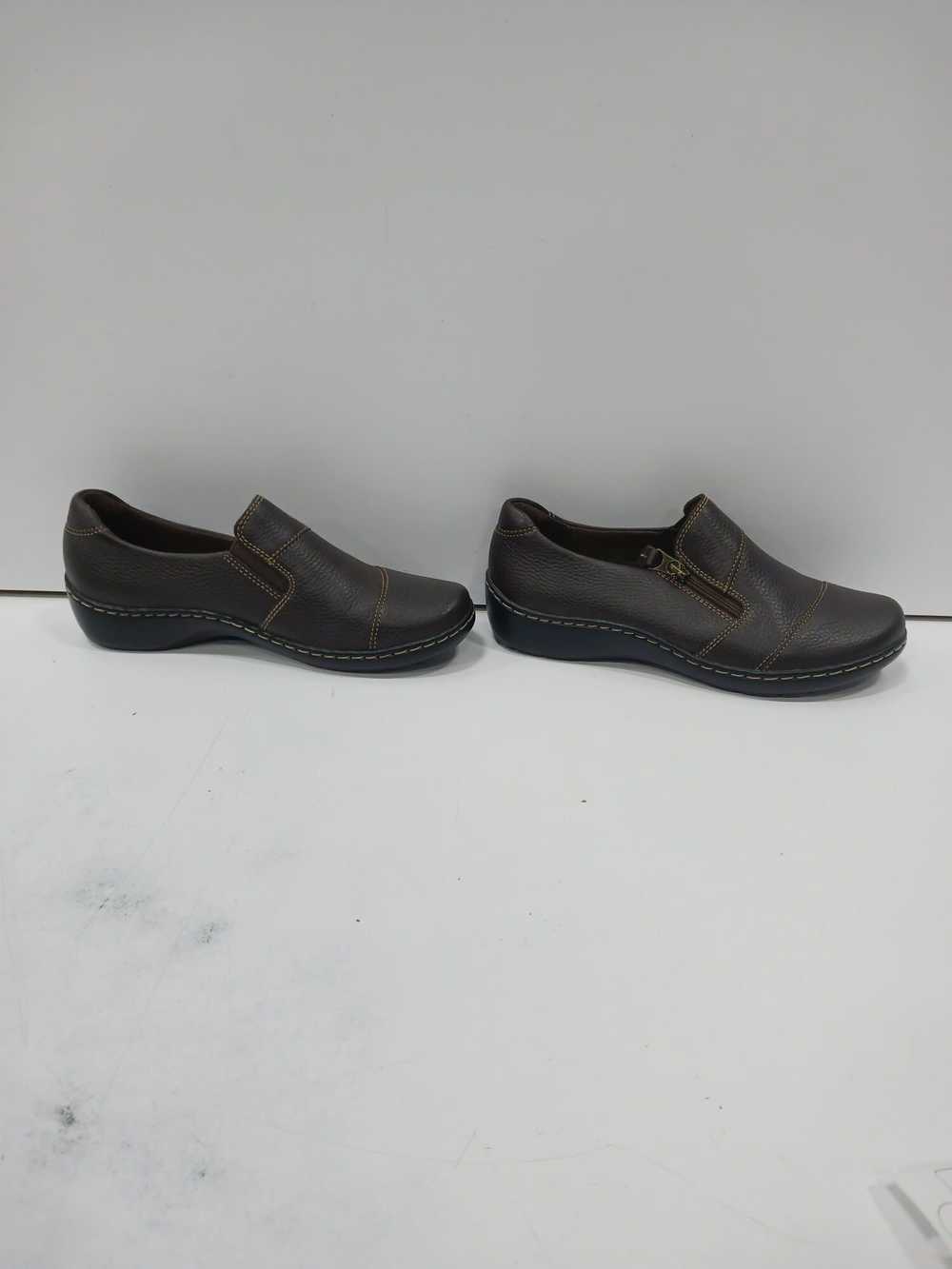 Clarks Women's Brown Leather Clogs Size 6.5 - image 4