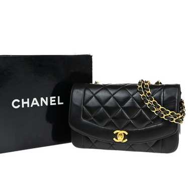 Chanel Diana Black Leather Handbag (Pre-Owned)