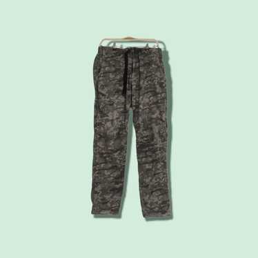 Uniqlo fashion camouflage pants