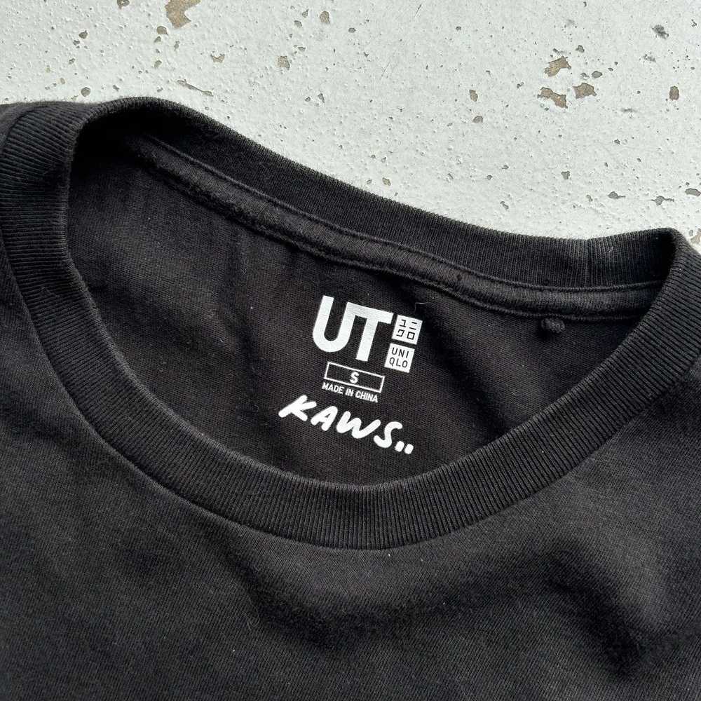 Kaws × Uniqlo Kaws x Uniqlo Wordmark 2019 Tee - image 3