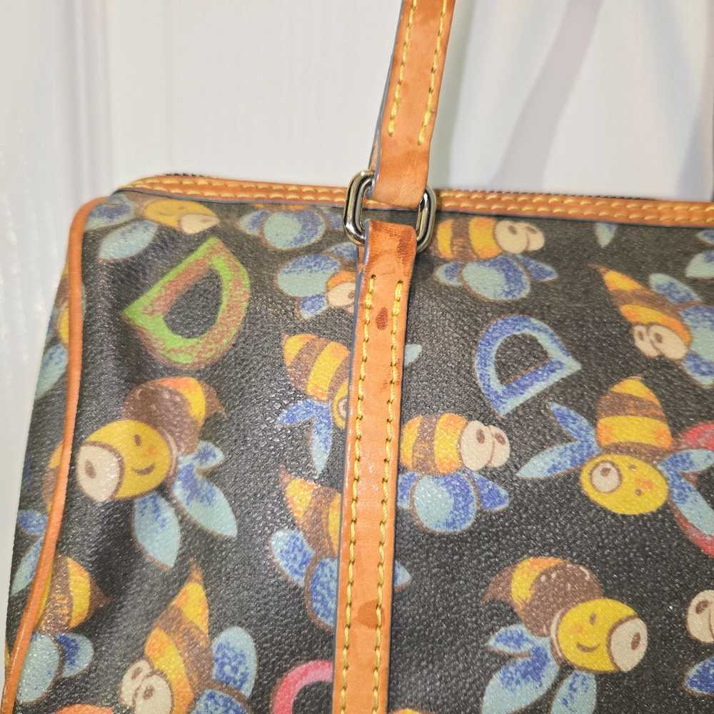 Dooney & Bourke Dooney & Bourke Bee Barrel bag Y2… - image 4