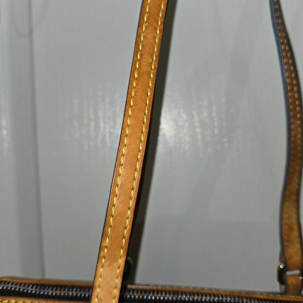 Dooney & Bourke Dooney & Bourke Bee Barrel bag Y2… - image 5