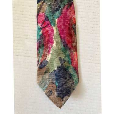 Pinko Luxurious Italian Silk Necktie for Men Featu