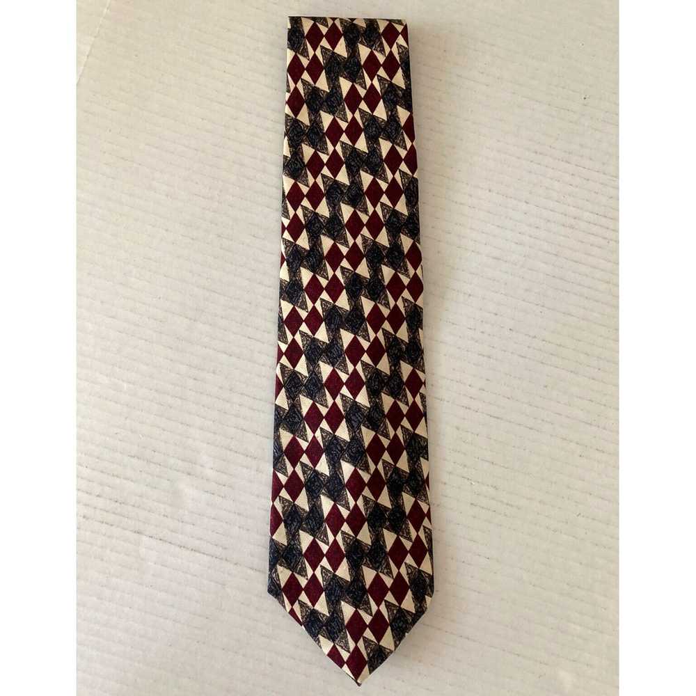 Vintage Luxurious Silk Men's Necktie Featuring Ma… - image 2