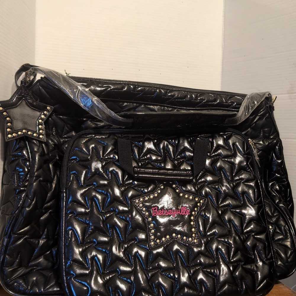 New Betseyville Black Padded Heart Quilted Two Pi… - image 2