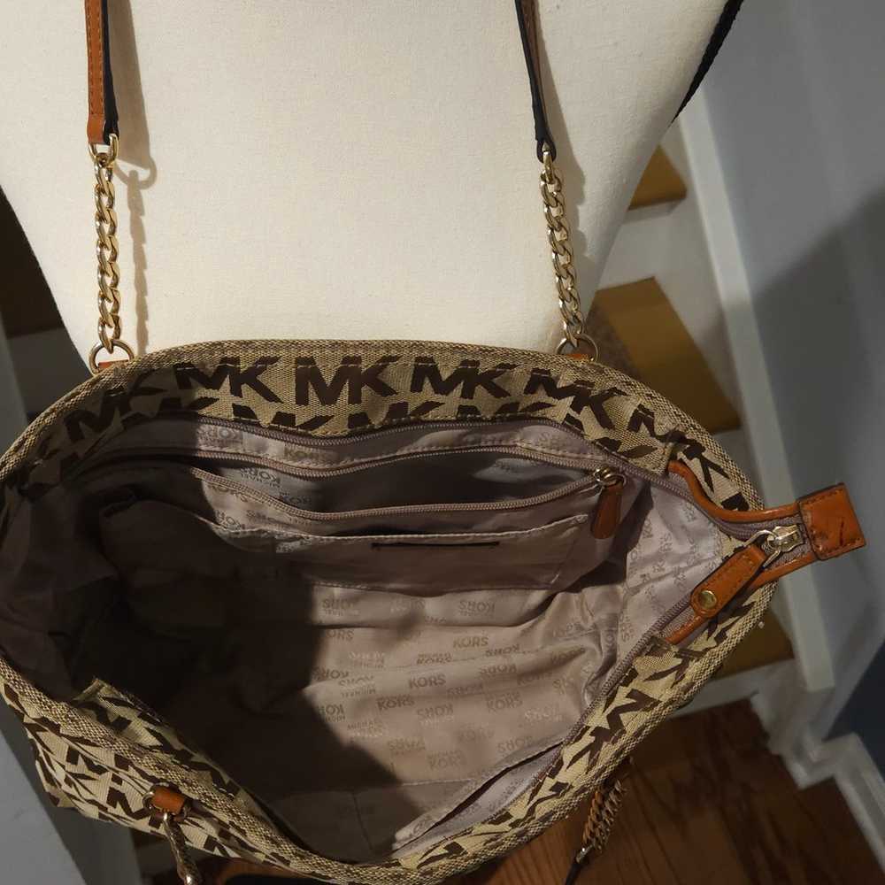 Preowned Michael Kors Jet Set Tote - image 8