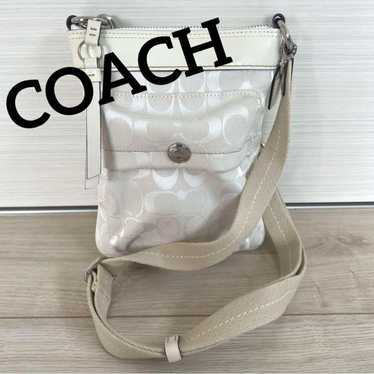 Beautiful! COACH Signature Pattern Shoulder Bag Po