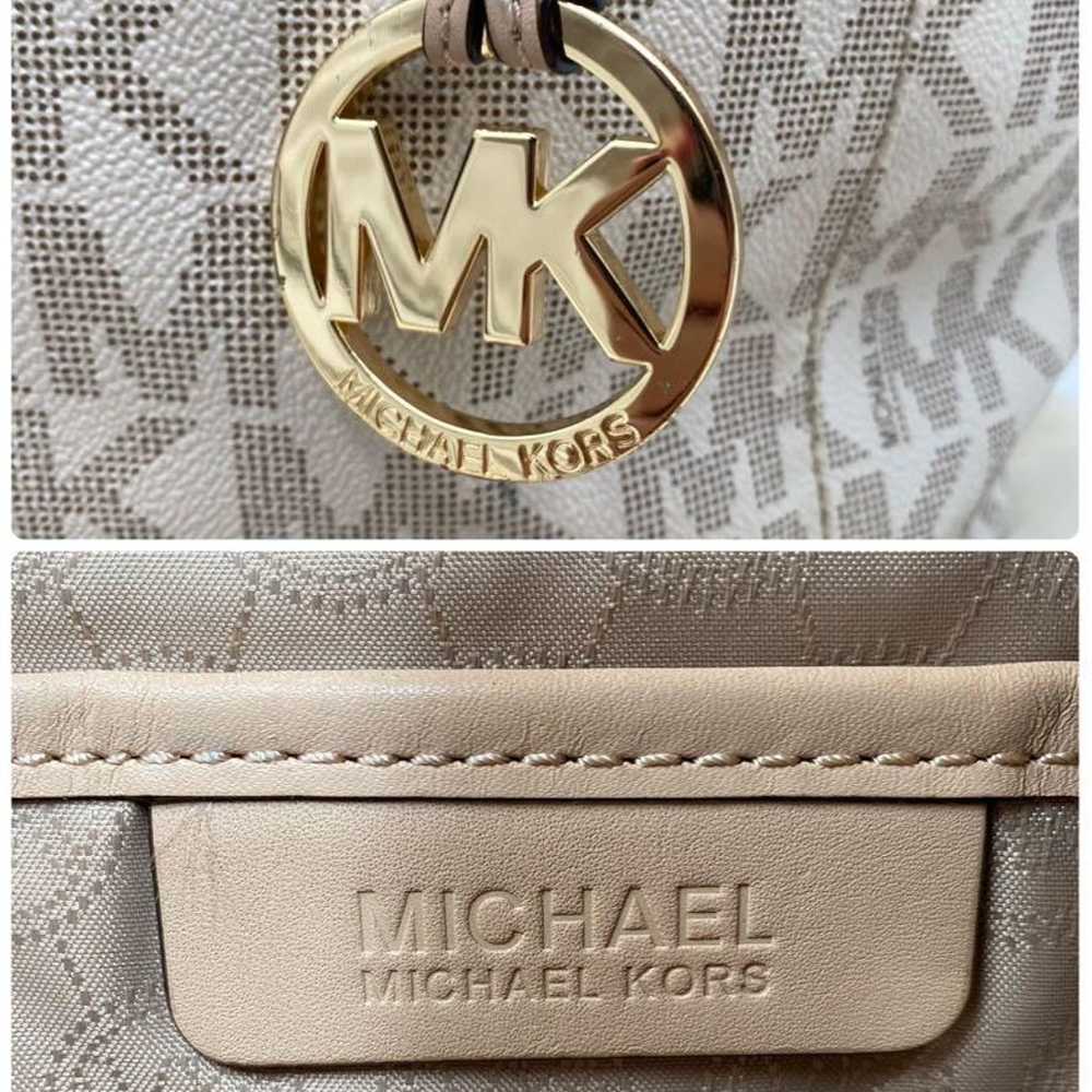 Michael Kors tote bag in PVC leather with MK sign… - image 8