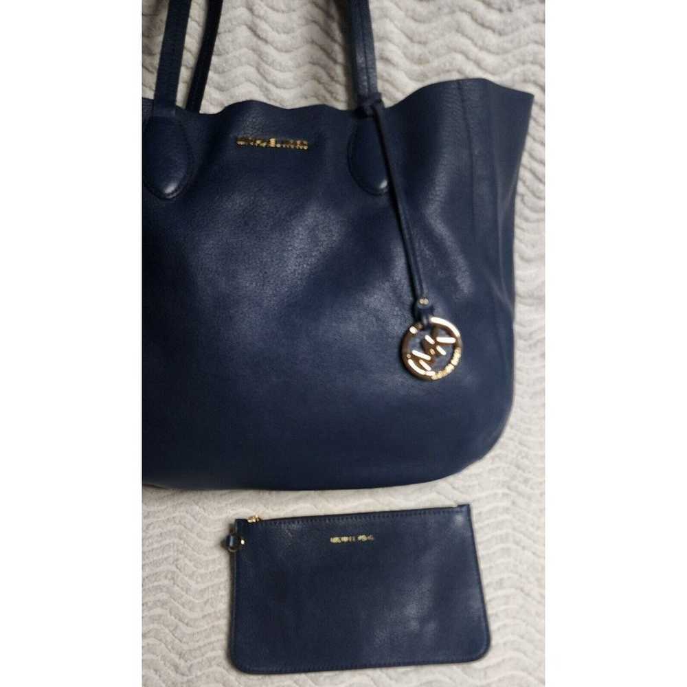 Rare MICHAEL KORS 2pc Leather NAVY/WHITE Reversib… - image 1