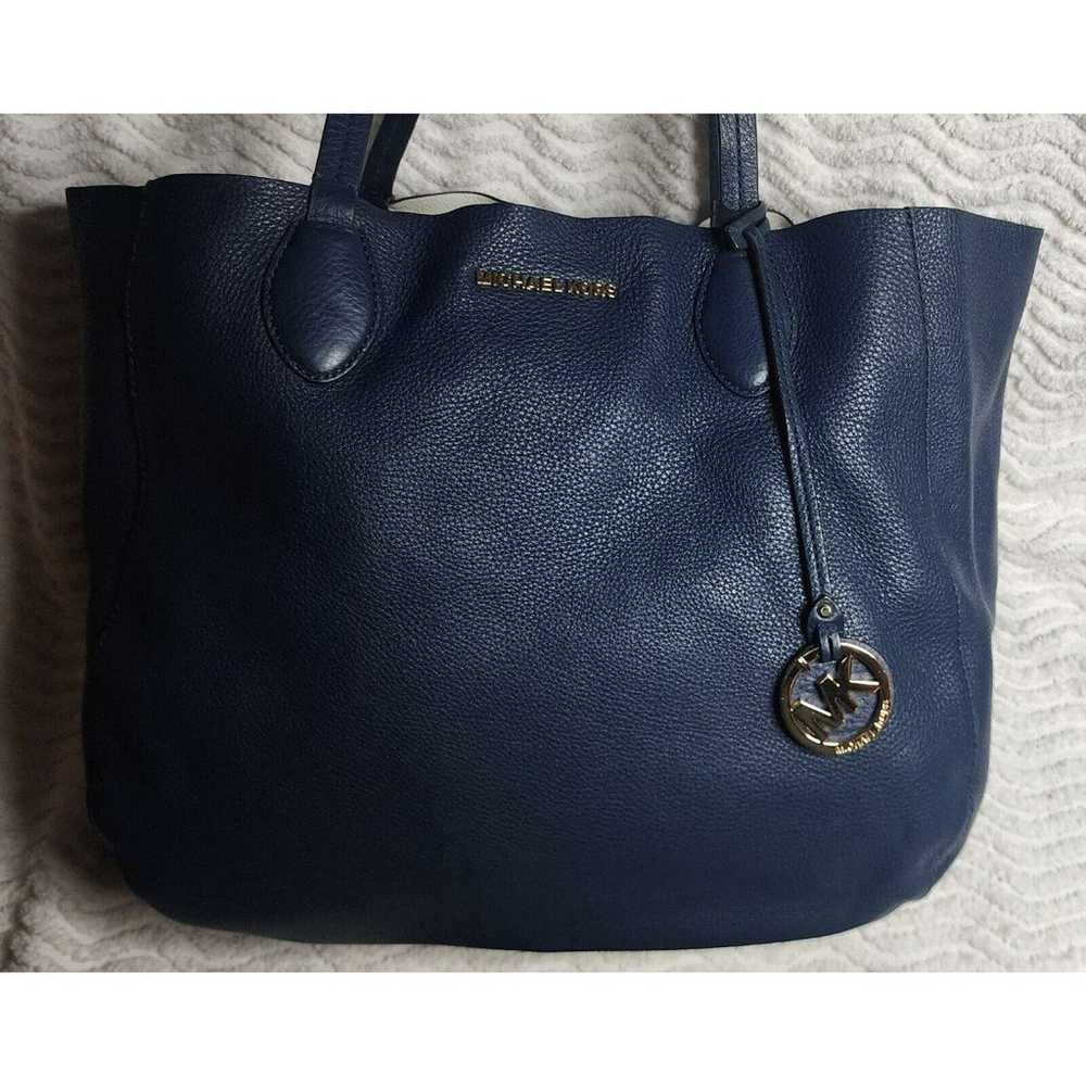 Rare MICHAEL KORS 2pc Leather NAVY/WHITE Reversib… - image 3