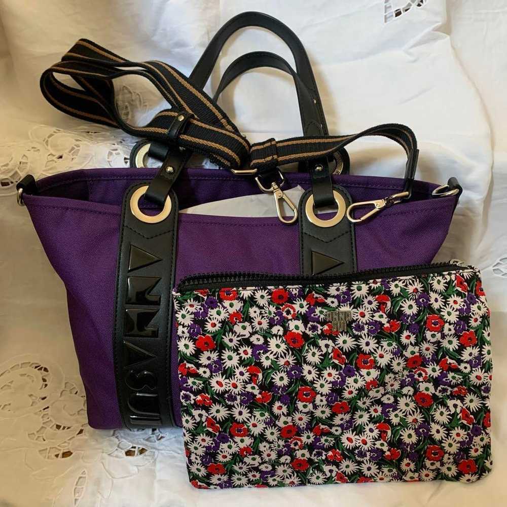 Anasui floral shoulder bag with a pouch - image 2