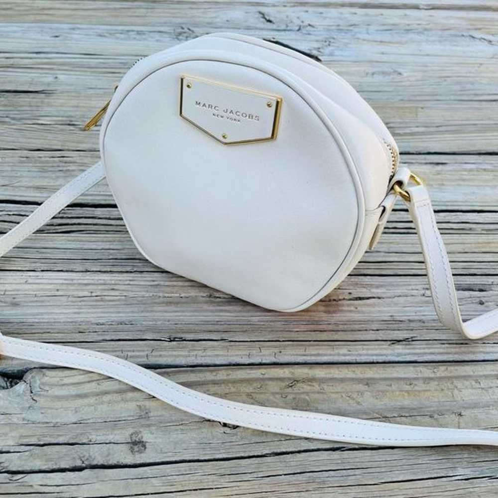 Marc Jacobs Voyager Circle Crossbody Purse Bag - image 2