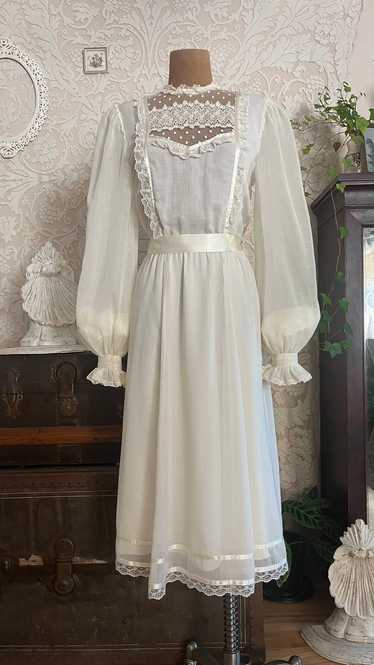 1970’s vintage ivory voile and lace midi Gunne Sax