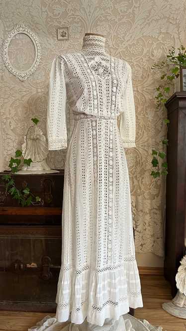 Antique 1900’s Edwardian White Eyelet Lace Dress