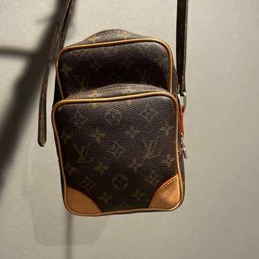 Louis Vuitton shoulder bag.