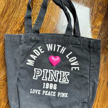 Vintage Y2K Victoria’s Secret PINK bag with metal 