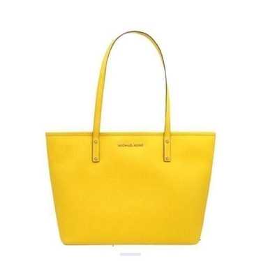 MICHAEL KORS Large Jet Set Tote in Yellow - image 1