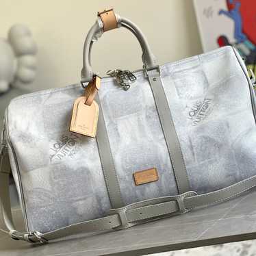 Louis Vuitton Tote Bags - image 1