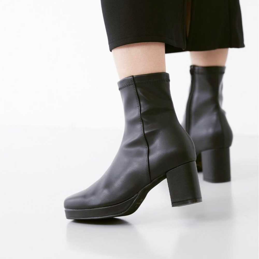 flune Square Toe Platform Heel Boots M - image 7