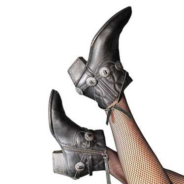 Dolce Vita vintage western boots