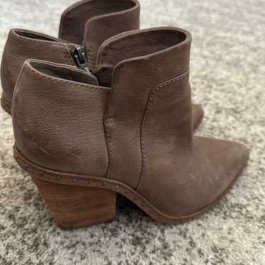 Mercer Edit Taupe Block Heeled Boots 7