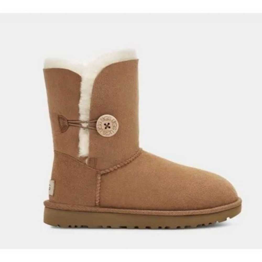 UGG Bailey Button II Boot Size 6 - image 1