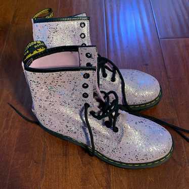 Dr. Martens  1460 8 Eye Boot Suede Lilac Glitter M