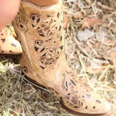 Antique Saddle Brushed Laser Corral Cowgirl Boots… - image 1