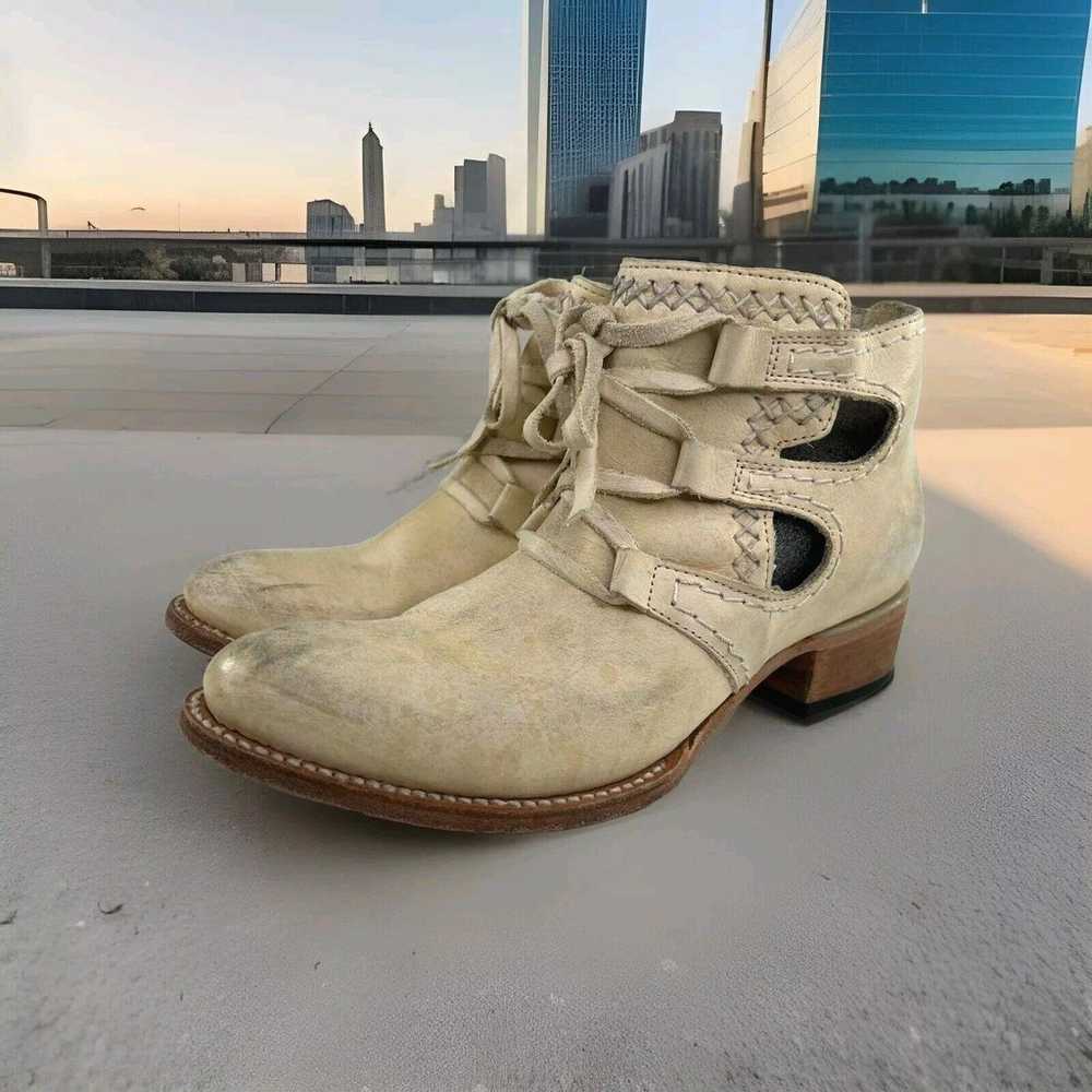 FREEBIRD BY STEVEN SURGE BEIGE SAND DISTRESSED LE… - image 1