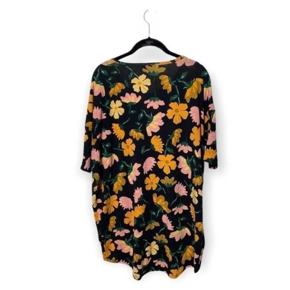 Streetwear LulaRoe SZ S floral t-shirt - image 2