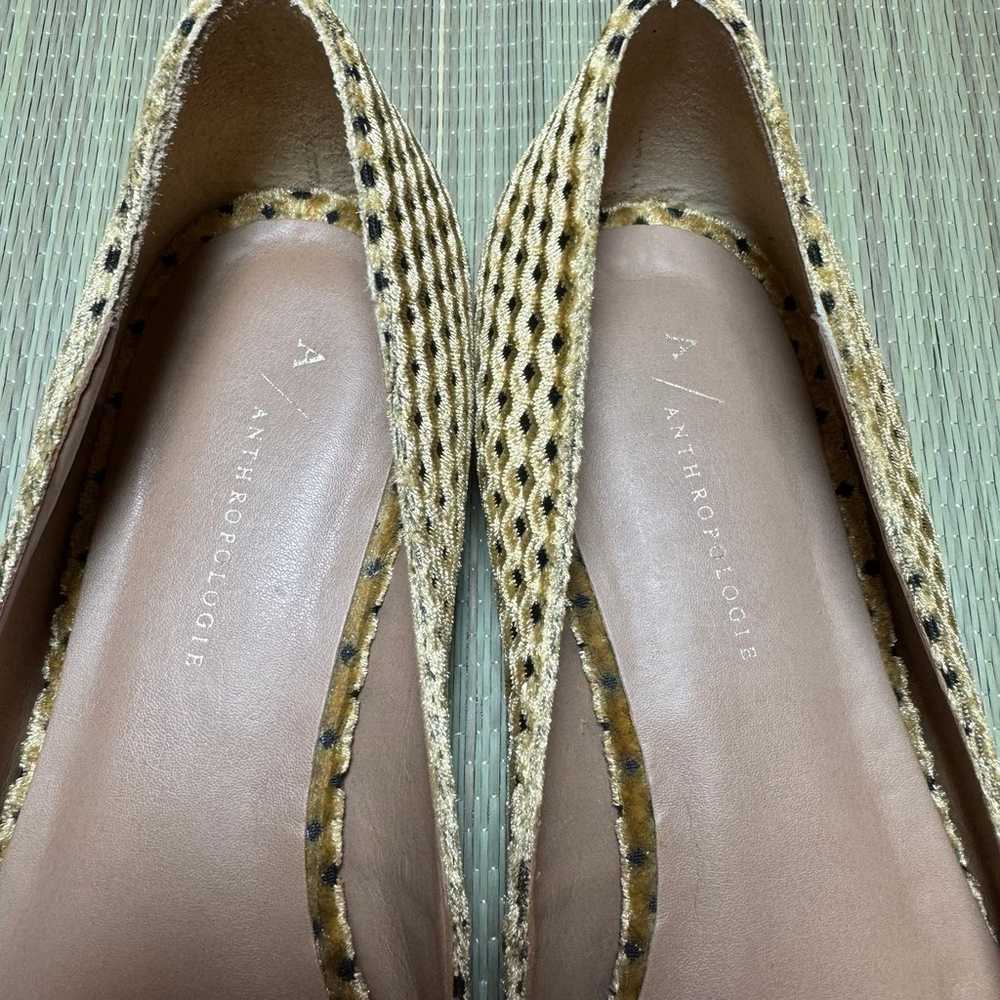 Anthropologie Velvet loafers sz 9.5 gold/black - image 3