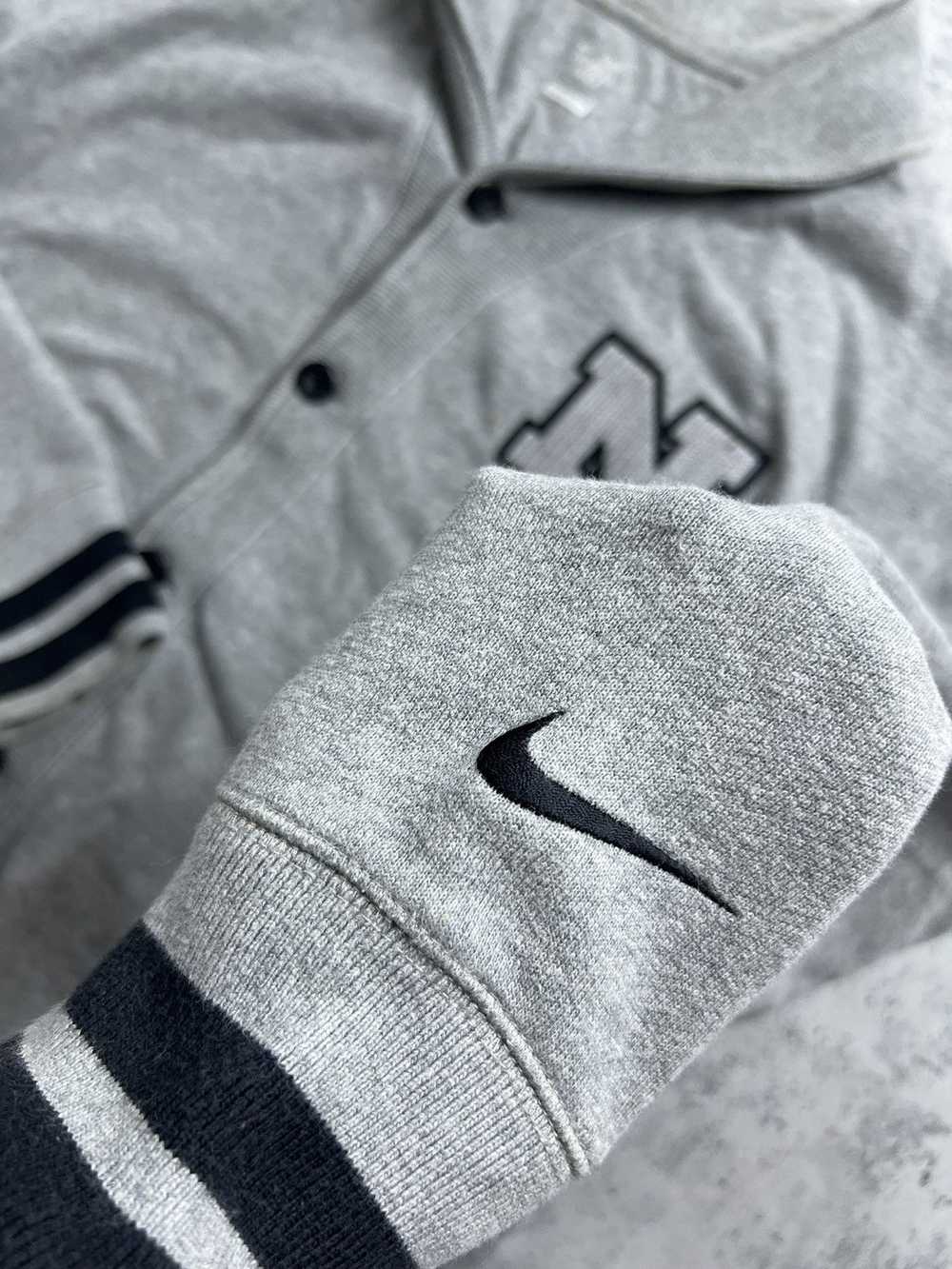 Nike × Streetwear × Vintage 00s Nike Retro Logo V… - image 7