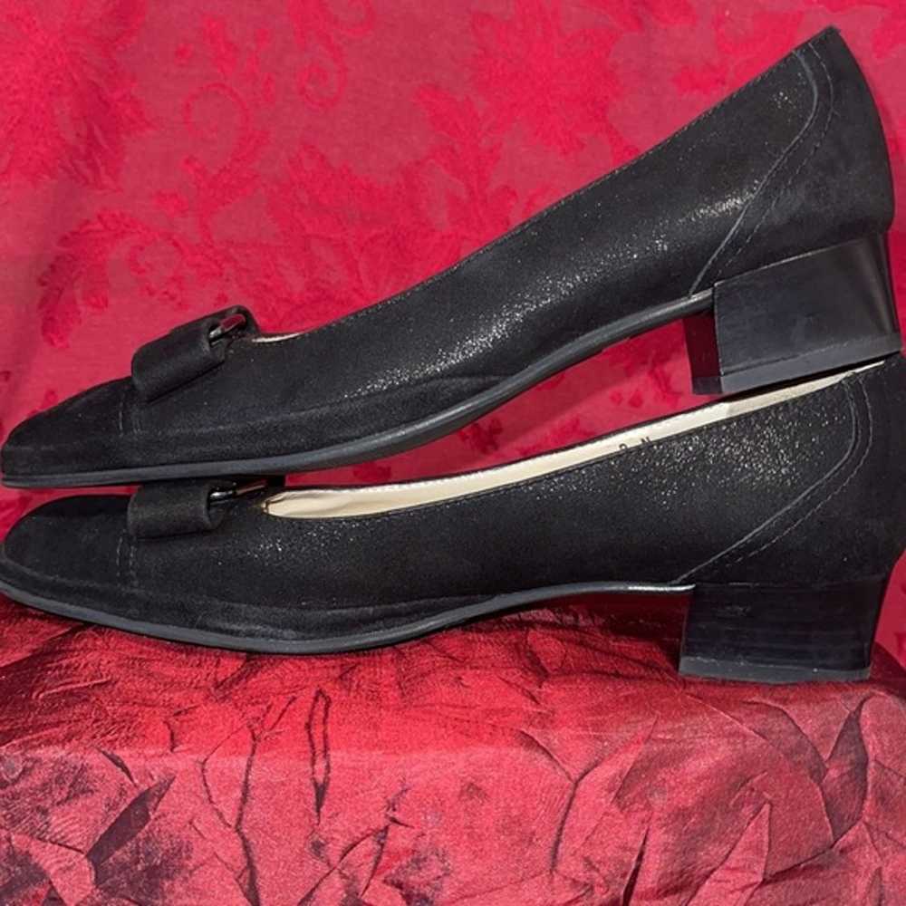 Amalfi by Rangoni Low Block Heel Shoes Flat Black… - image 7