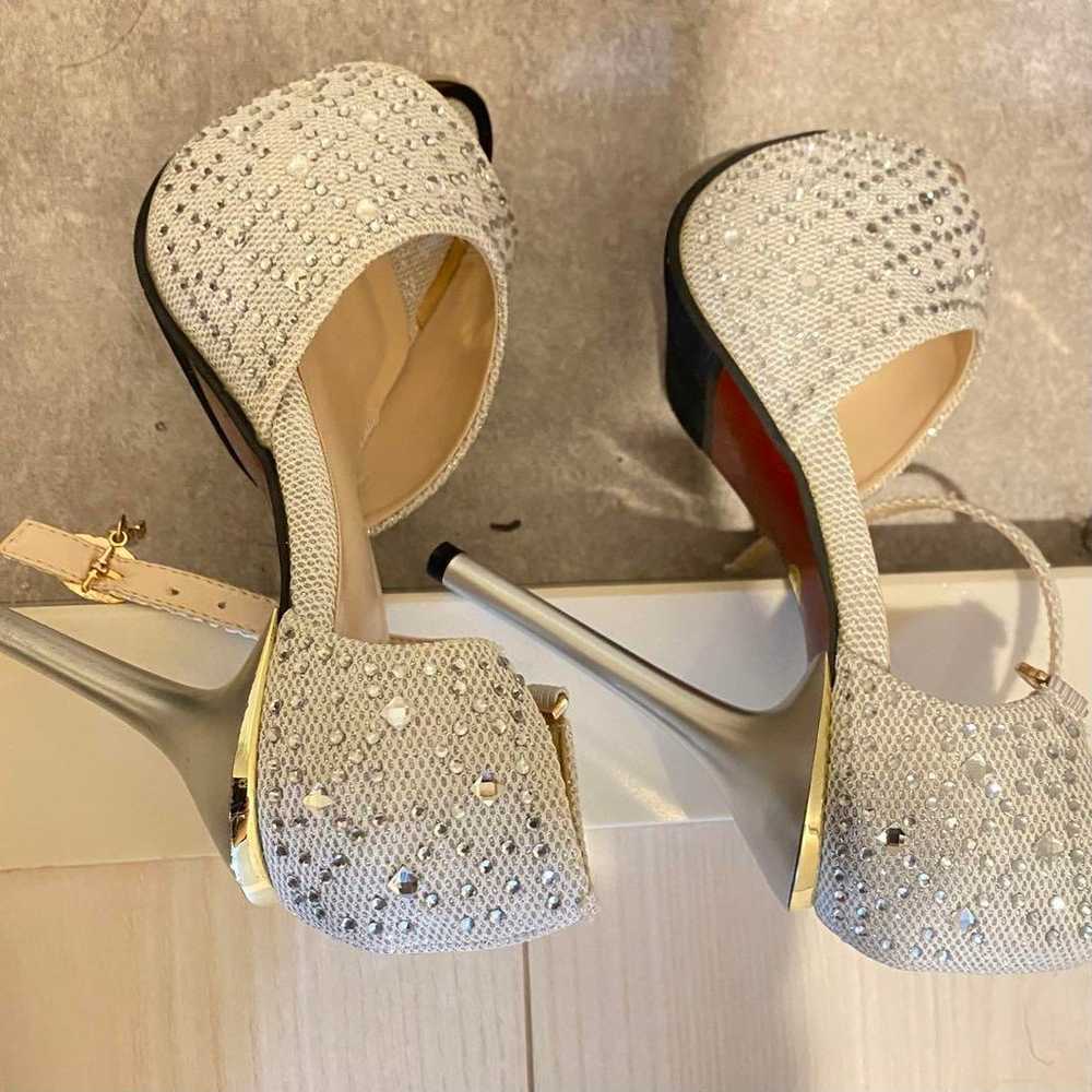 Open-toe strap sandals with jewels - image 5